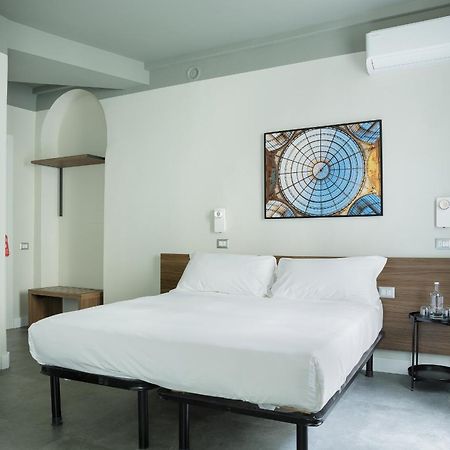 Hotel 22 Marzo Милано Екстериор снимка