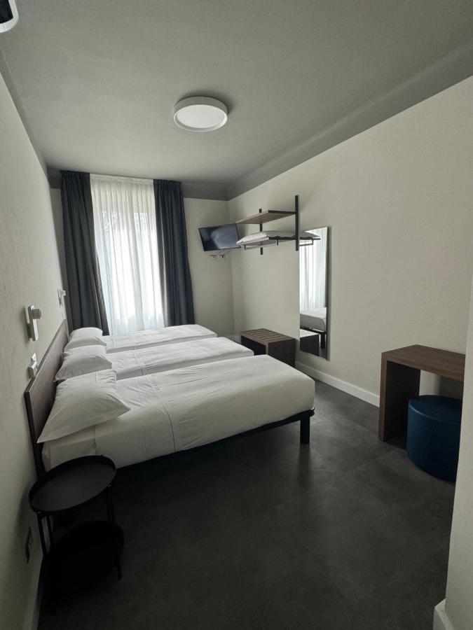 Hotel 22 Marzo Милано Екстериор снимка