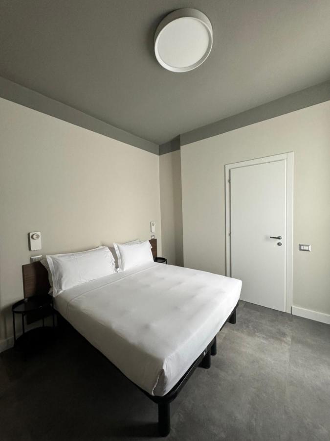 Hotel 22 Marzo Милано Екстериор снимка