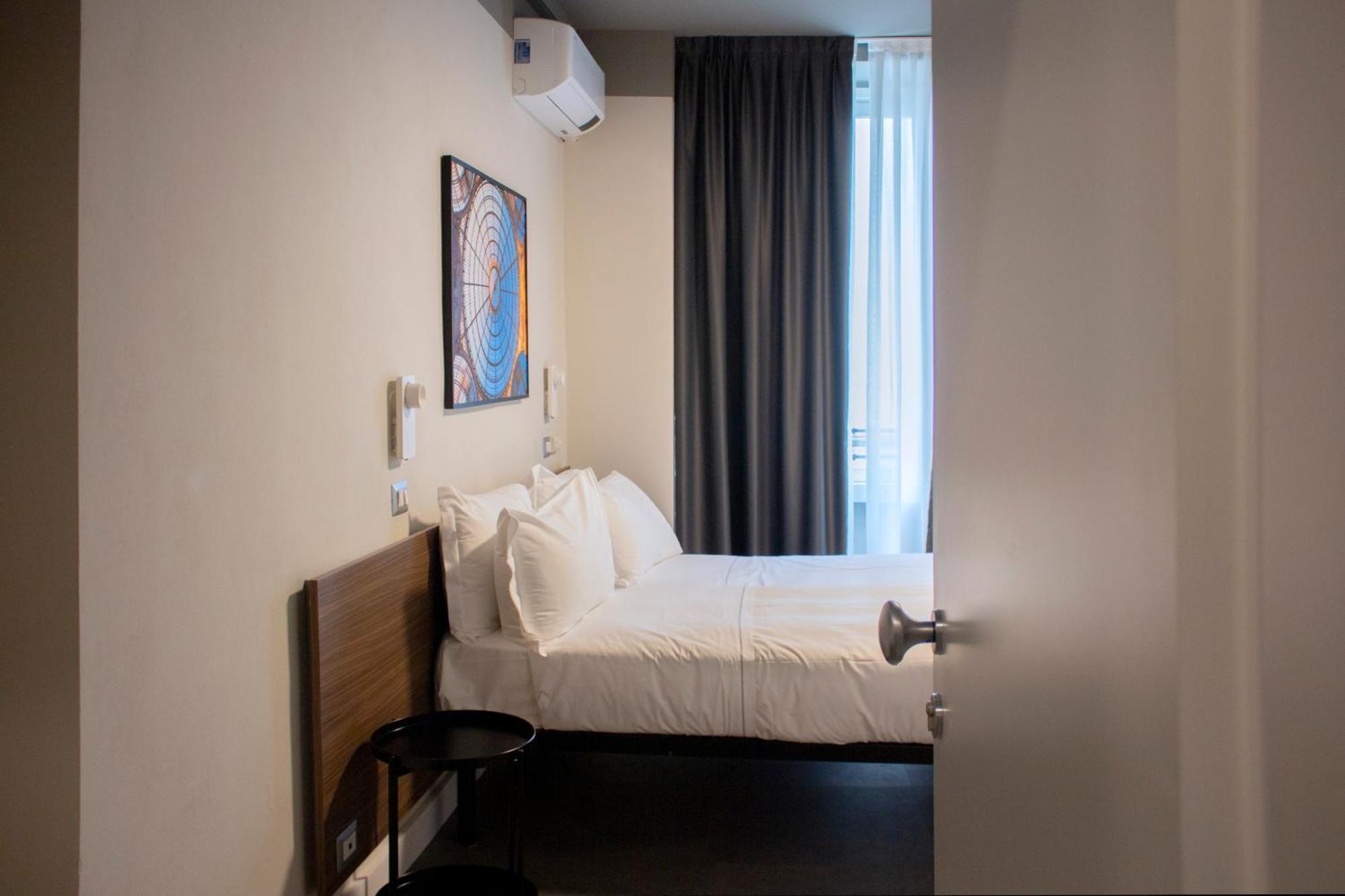 Hotel 22 Marzo Милано Екстериор снимка