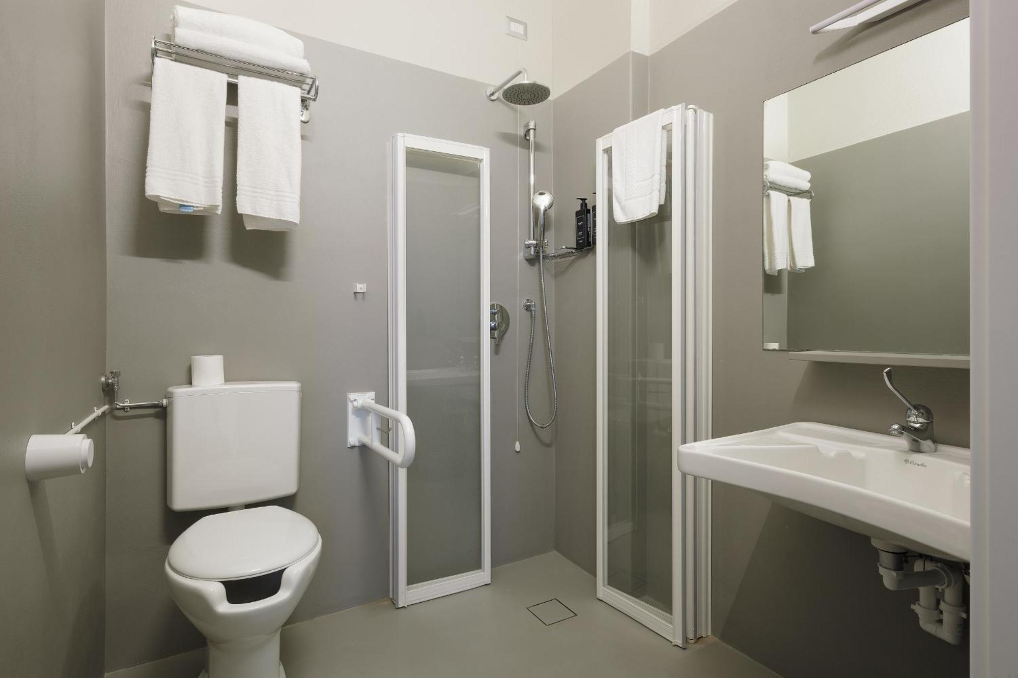 Hotel 22 Marzo Милано Екстериор снимка